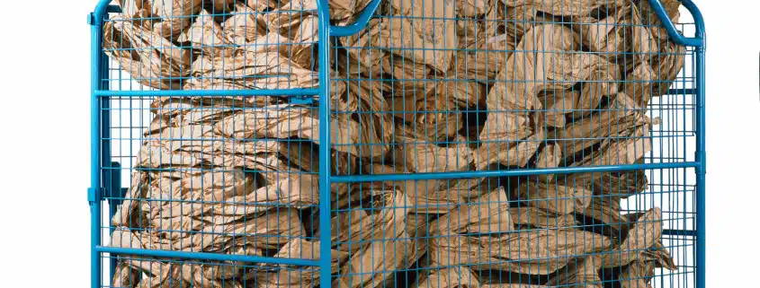 Gitterbox gefüllt mit produzierten FillPak M Papier.