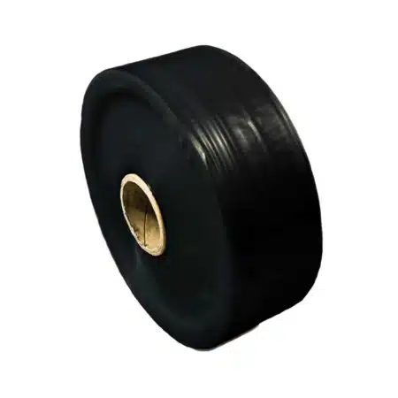 Schwarze Schlauchfolie auf Rolle